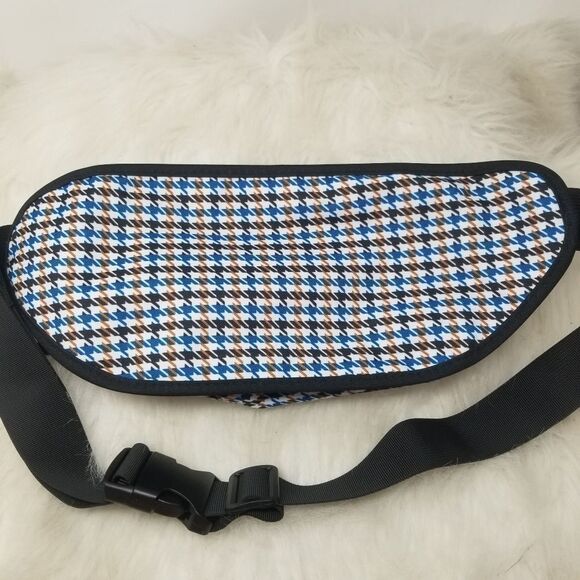 Nwot. Houndstooth Waistpack or Across the Body Pack. - Picture 8 of 12
